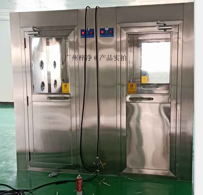 風淋室維護保養(yǎng)對于確保潔凈度和生產(chǎn)效率至關重要