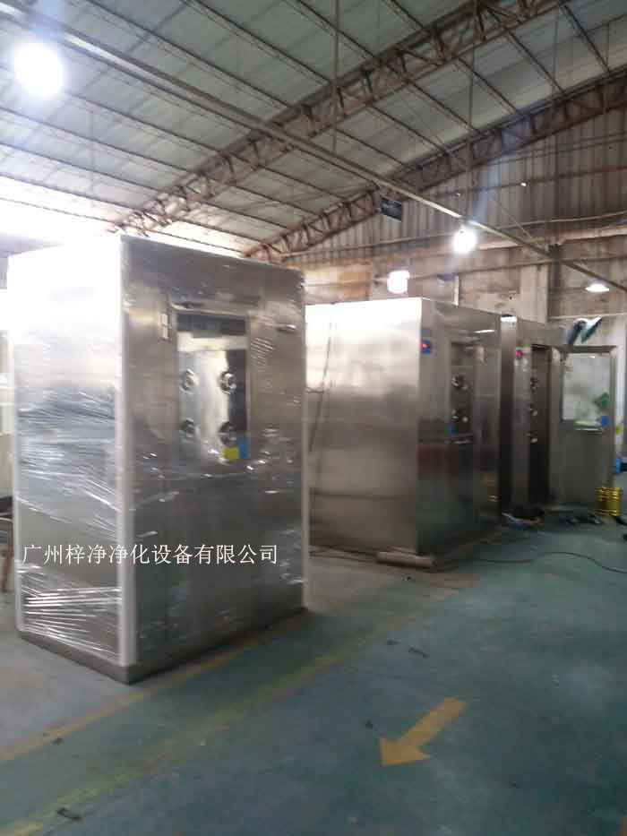 風(fēng)淋室和貨淋室是兩種常見(jiàn)的空氣凈化設(shè)備 風(fēng)淋室和貨淋室是兩種常見(jiàn)的空氣凈化設(shè)備