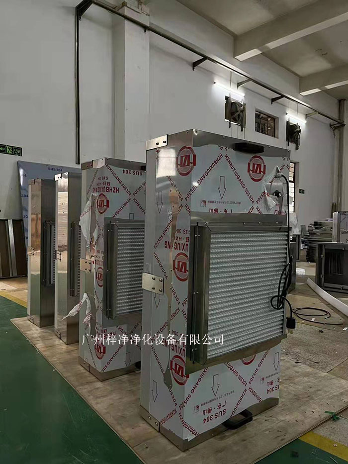 FFU是根據潔凈車間的面積和潔凈度等級，合理計算FFU的數量，確保每個區(qū)域都能達到所需的潔凈度。