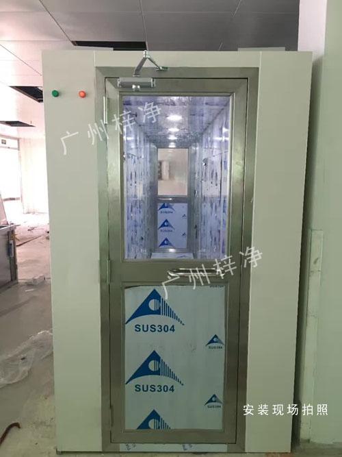 5米風淋通道現(xiàn)場安裝實拍 5米風淋通道現(xiàn)場安裝實拍